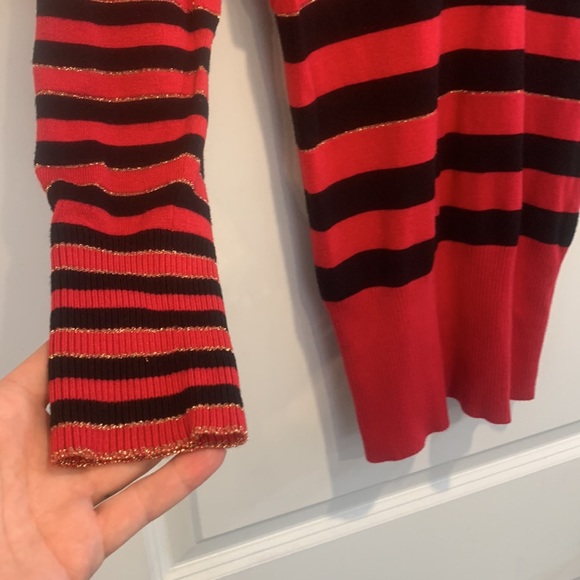 Guess Sweater - Picture 2 of 12